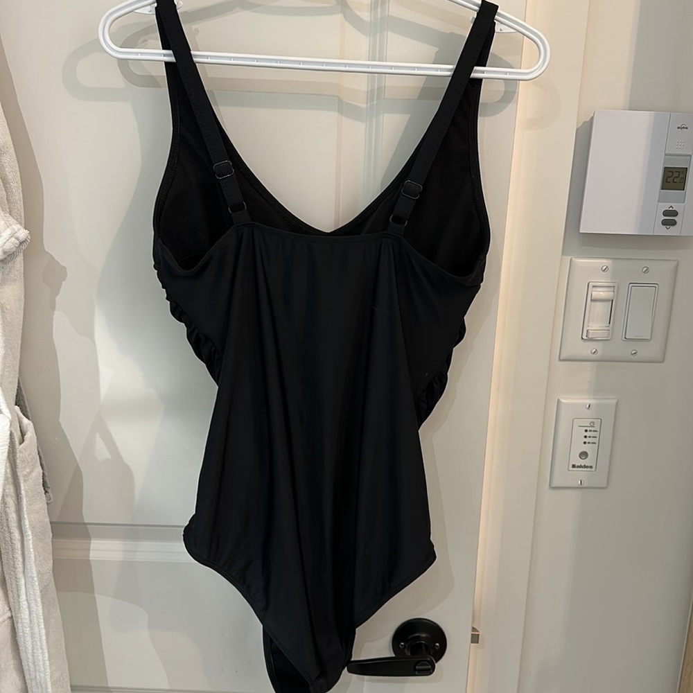 Swimsuit - Picture 4 of 4